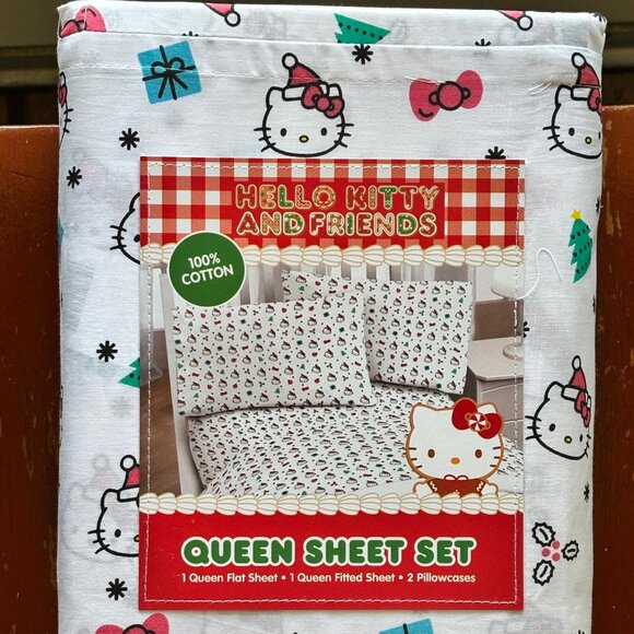 Hello Kitty Queen Size Christmas Tree Santa Cotton Sheet Set (mistletoe gifts) - Picture 1 of 7